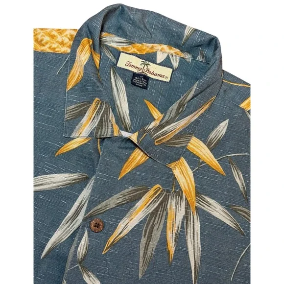 Tommy Bahama Mens Medium Silk Pineapple Bamboo Tropical Camp Shirt Short Sleeve - Picture 1 of 6